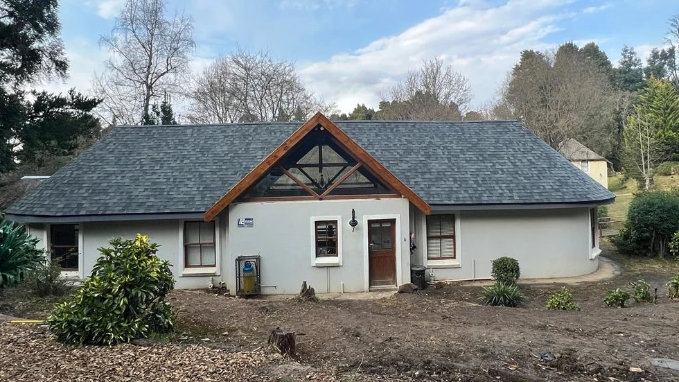 Shingles can be shaped to follow the curves of the original thatch roof